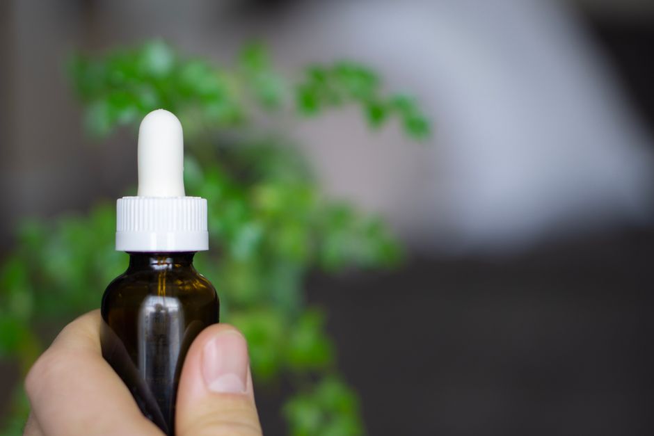 CBD vs. THC: diferențe clare, efecte și statut legal